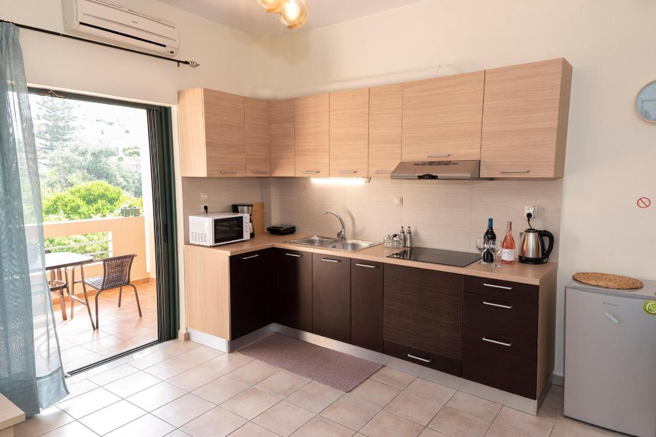 Plumi City Apartments Chania  Exteriör bild