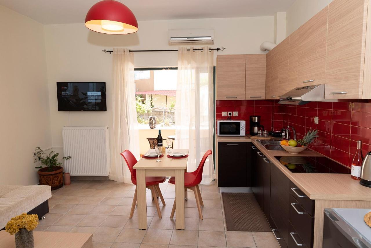 Plumi City Apartments Chania  Exteriör bild