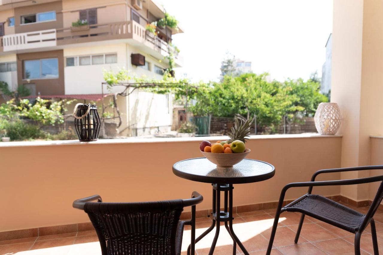 Plumi City Apartments Chania  Exteriör bild