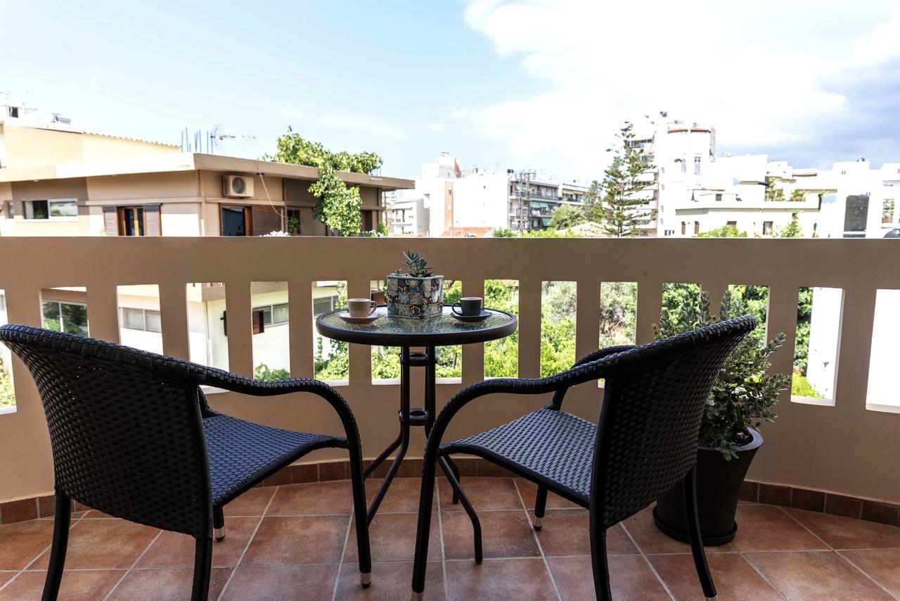 Plumi City Apartments Chania  Exteriör bild