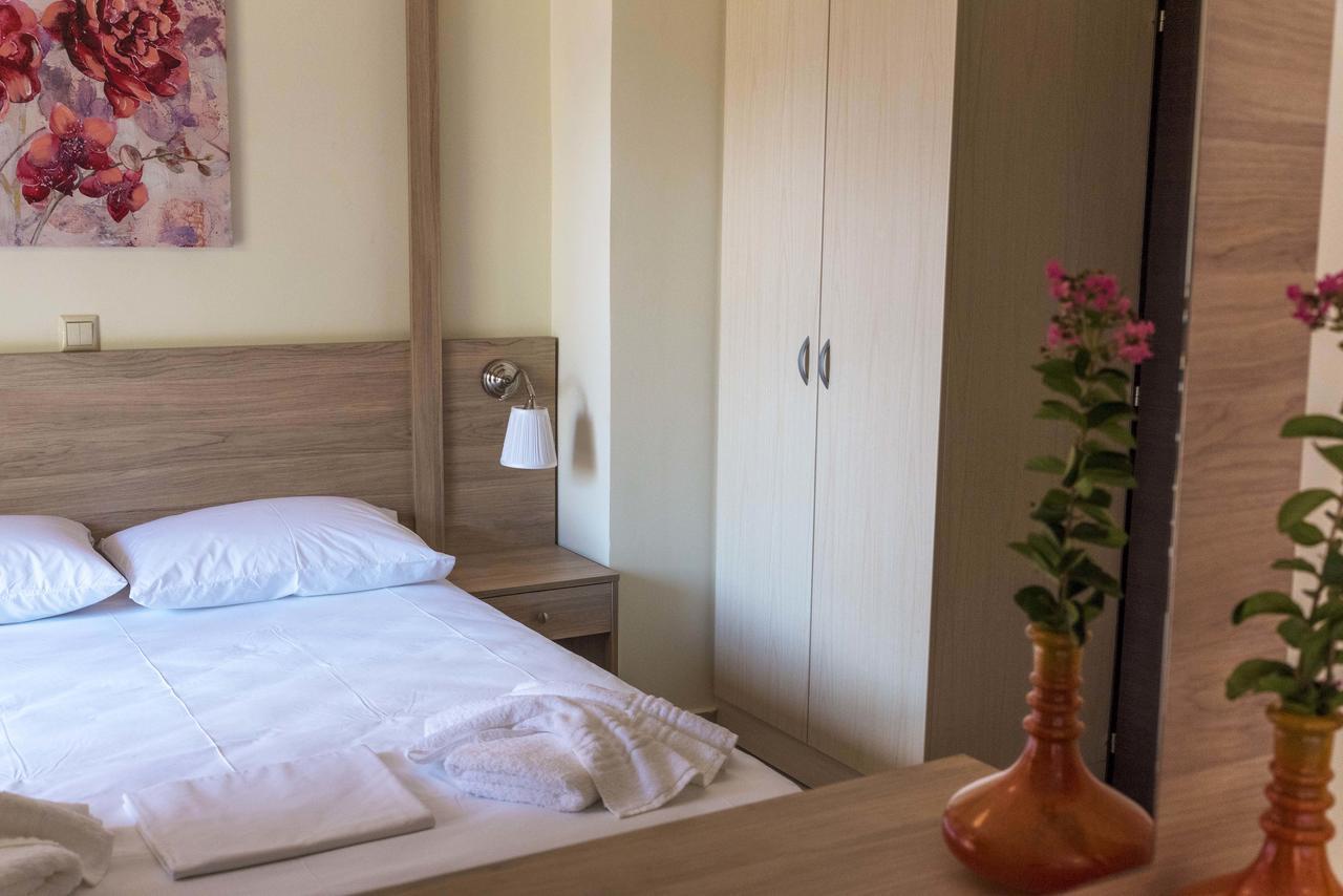 Plumi City Apartments Chania  Exteriör bild