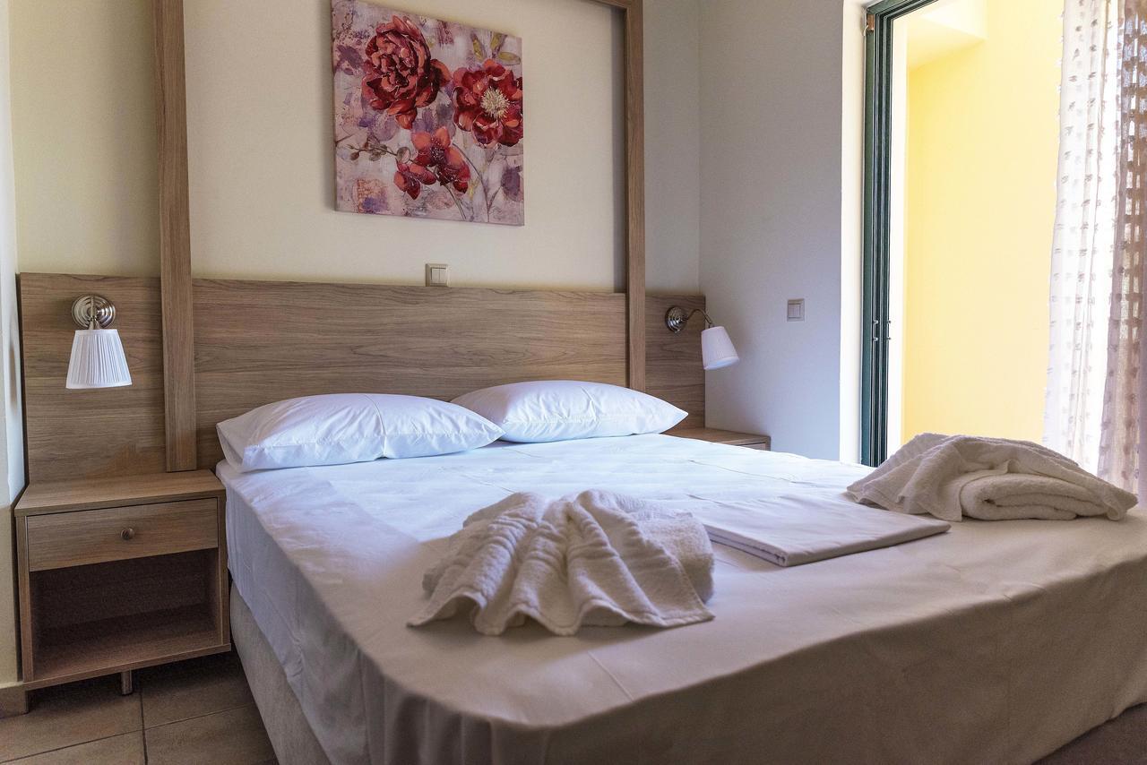 Plumi City Apartments Chania  Exteriör bild