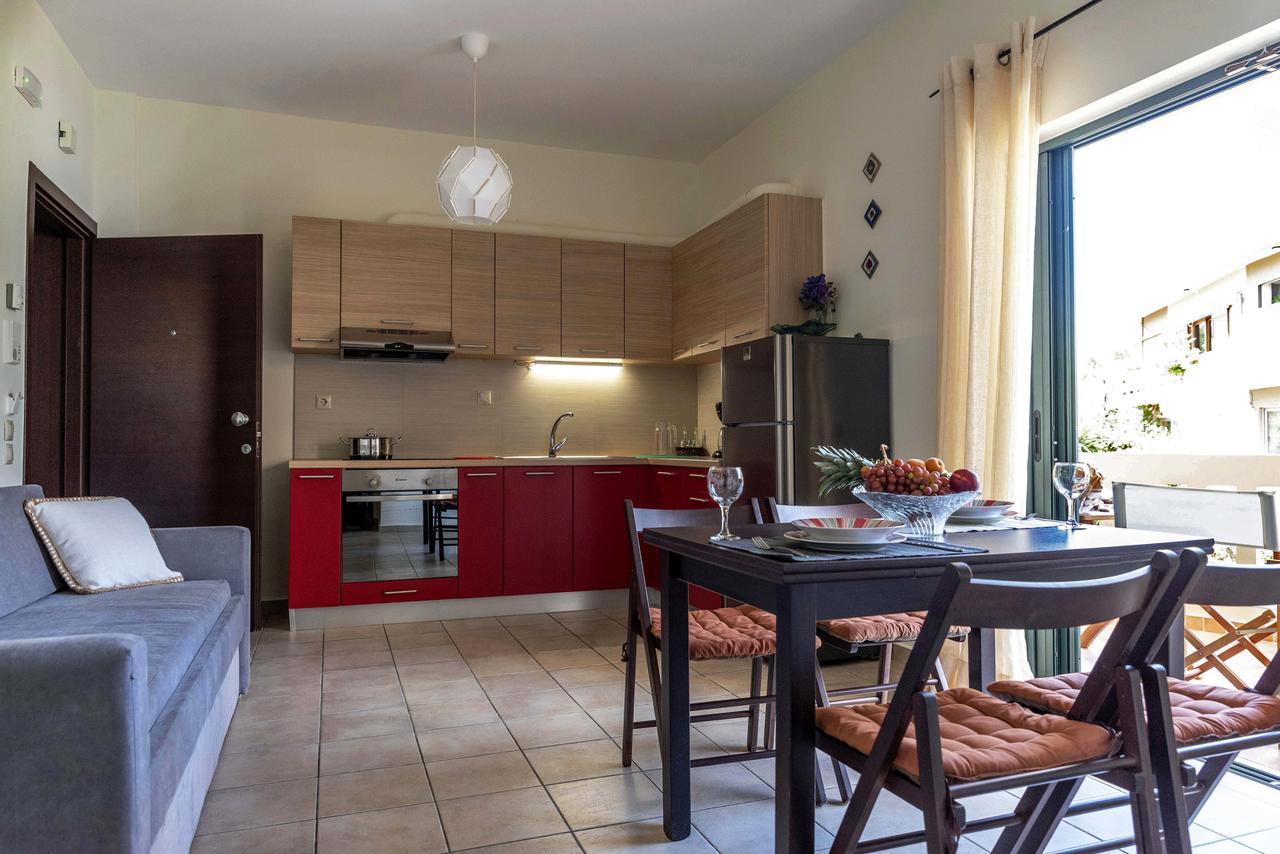 Plumi City Apartments Chania  Exteriör bild