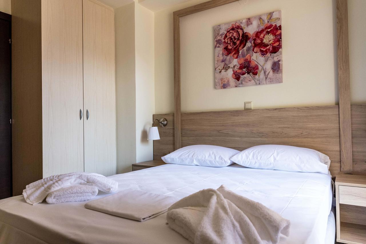 Plumi City Apartments Chania  Exteriör bild