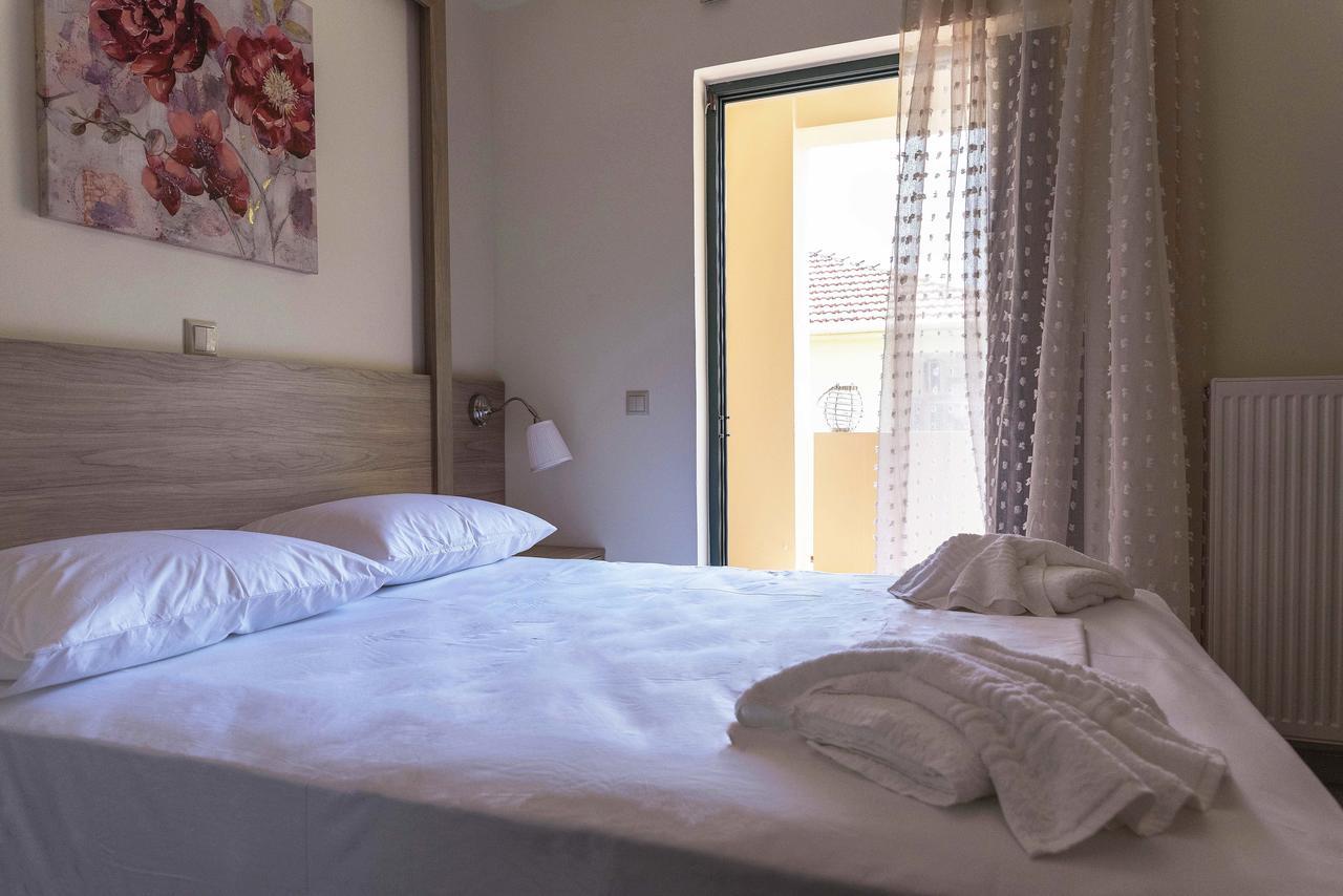 Plumi City Apartments Chania  Exteriör bild