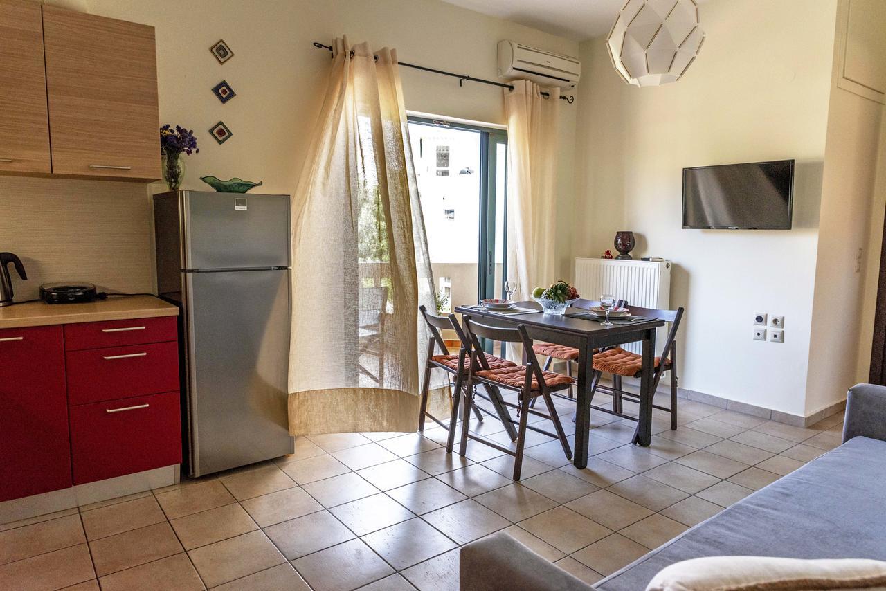 Plumi City Apartments Chania  Exteriör bild