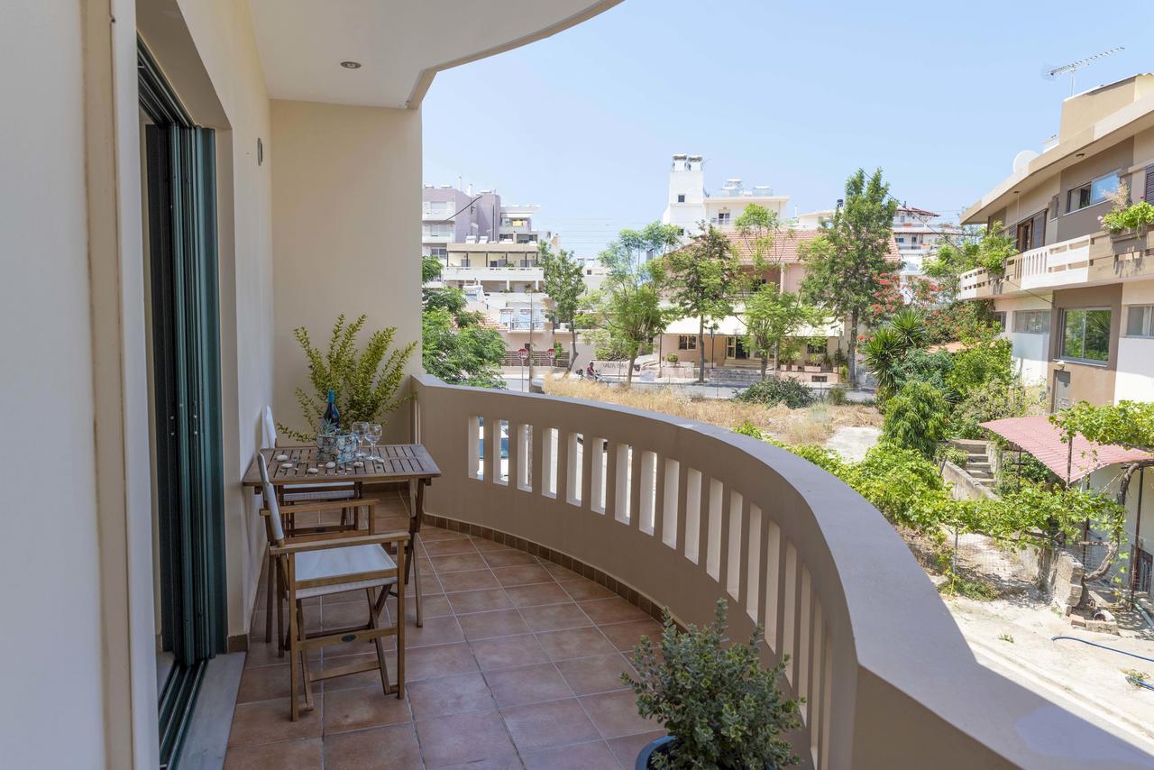 Plumi City Apartments Chania  Exteriör bild